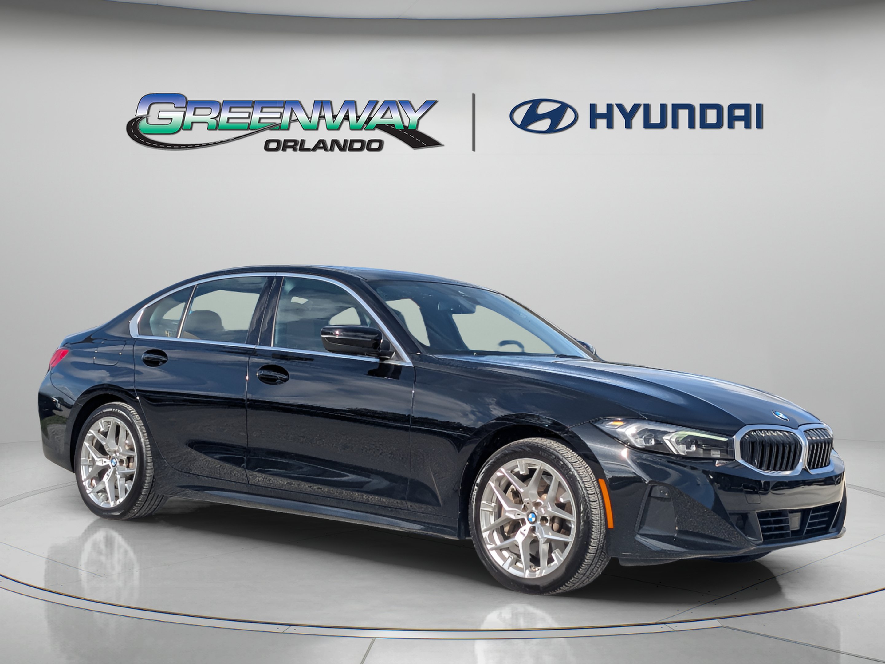 Used 2025 BMW 330i Sedan RWD image 2