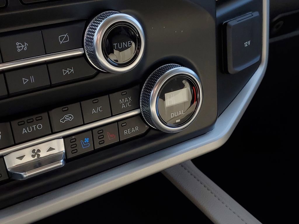 Used 2024 Ford Expedition Max Limited image 24