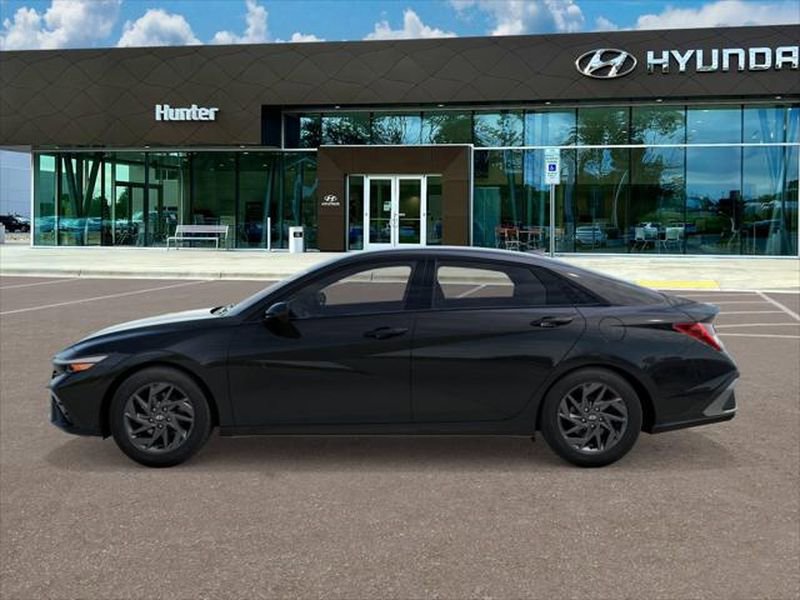 New 2026 Hyundai Elantra Blue FWD image 3