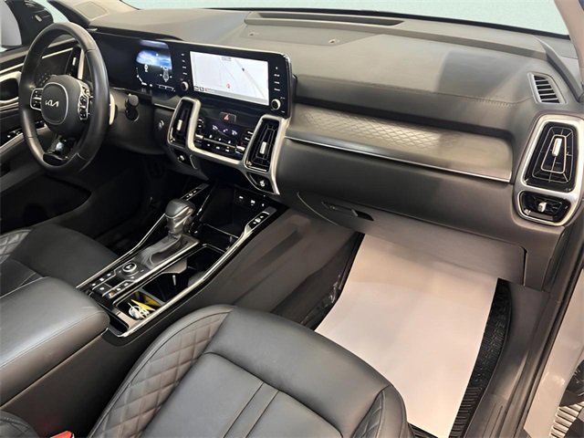Used 2023 Kia Sorento SX image 18