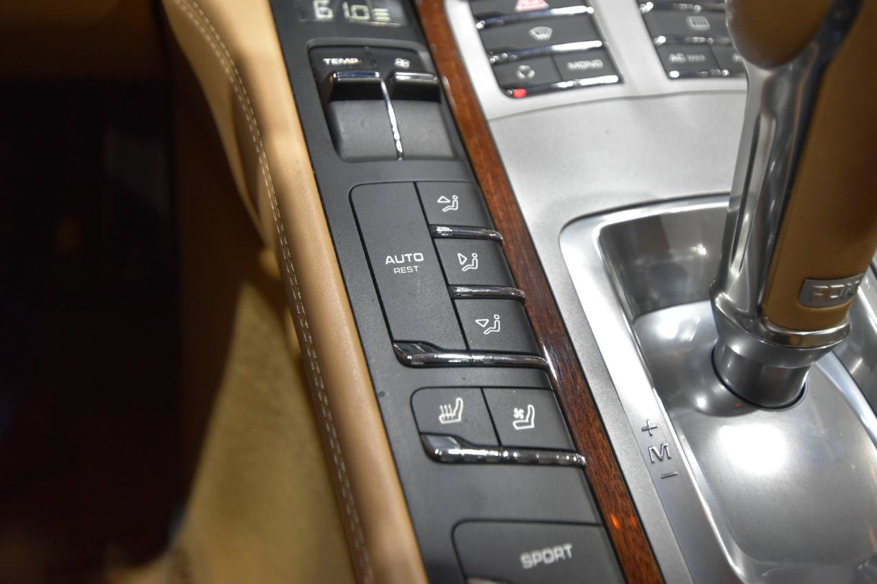 Used 2010 Porsche Panamera Turbo AWD/4WD image 33