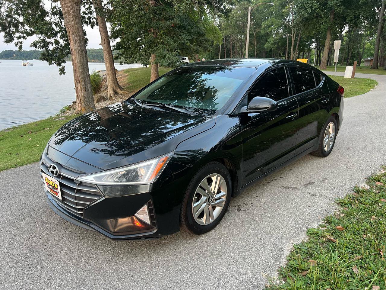 Used 2019 Hyundai Elantra SEL FWD image 2