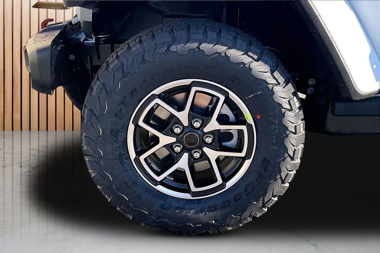 New 2026 Jeep Wrangler Unlimited Rubicon AWD/4WD image 30