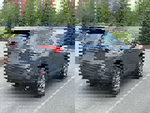 Used 2022 Toyota RAV4 XLE w/ Convenience Package AWD/4WD image 24