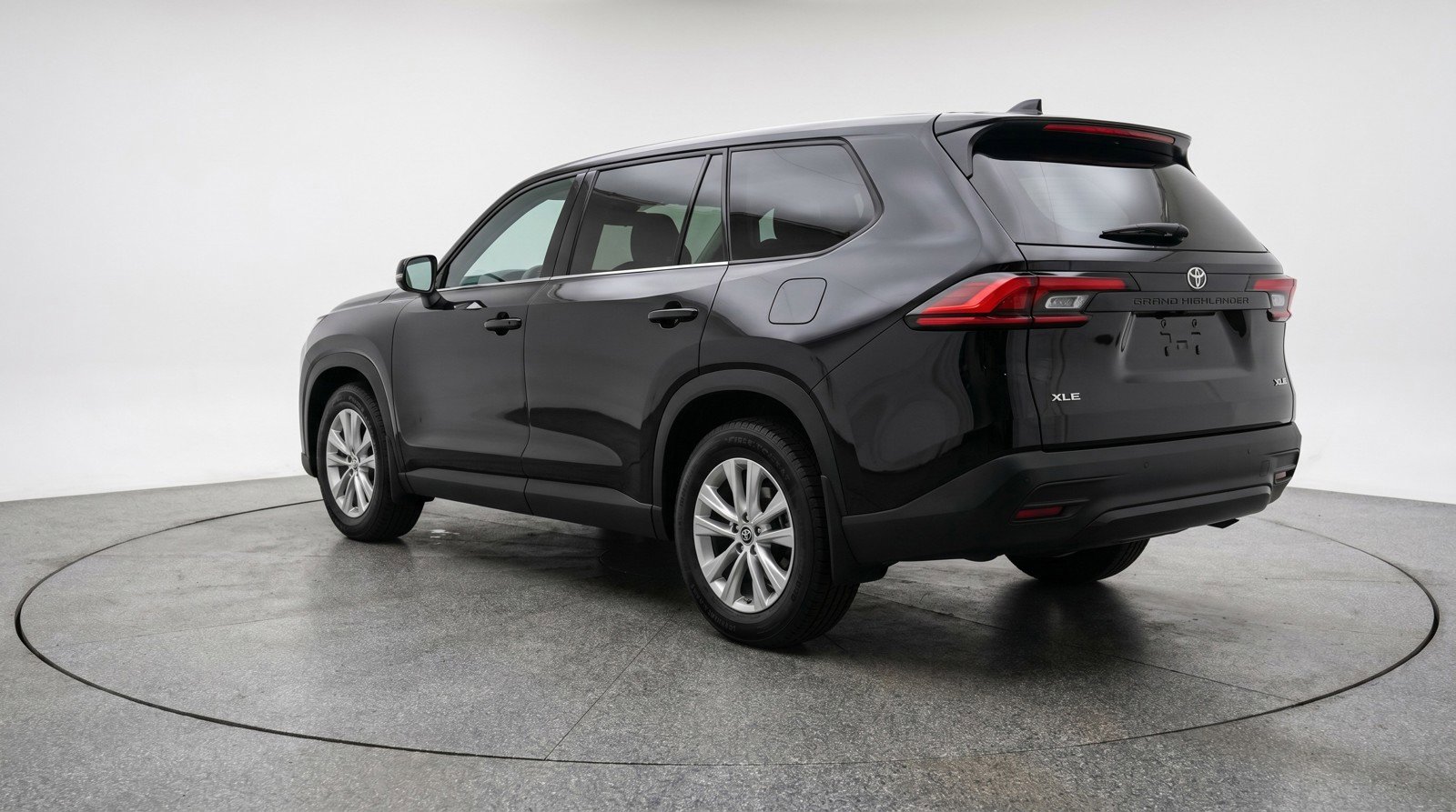 Used 2025 Toyota Grand Highlander FWD image 6