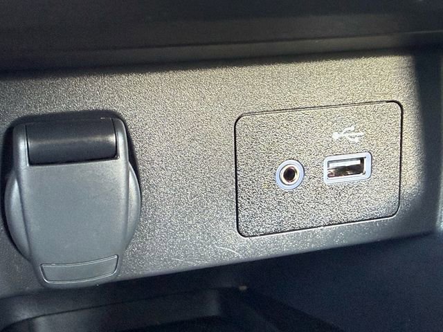 Used 2025 Nissan Versa SV w/ Trunk Package image 19