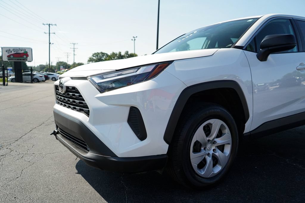 Used 2023 Toyota RAV4 LE FWD image 16
