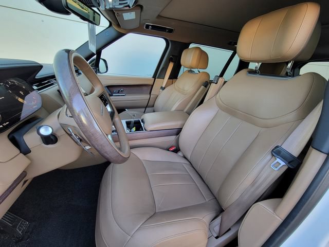 Used 2025 Land Rover Range Rover Long Wheelbase Autobiography AWD/4WD image 4
