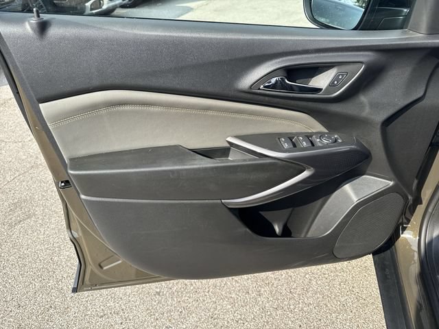 Used 2024 Chevrolet Trax ACTIV w/ Sunroof Package FWD image 22