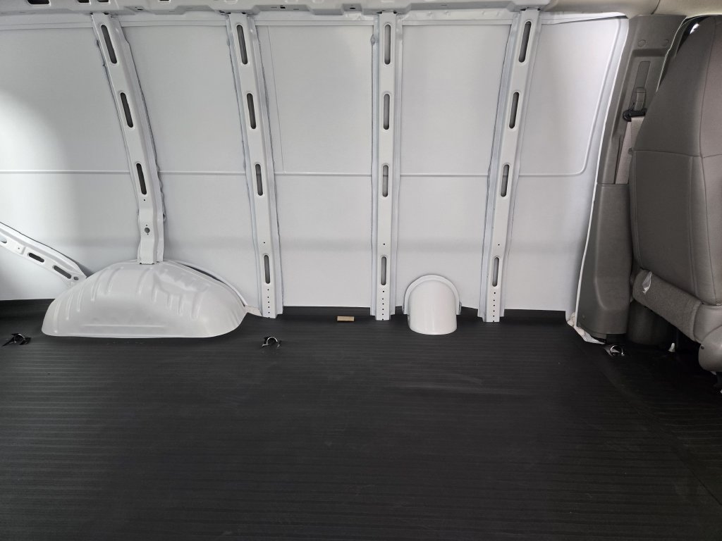 New 2026 Chevrolet Express 2500 w/ Communications Package RWD image 34