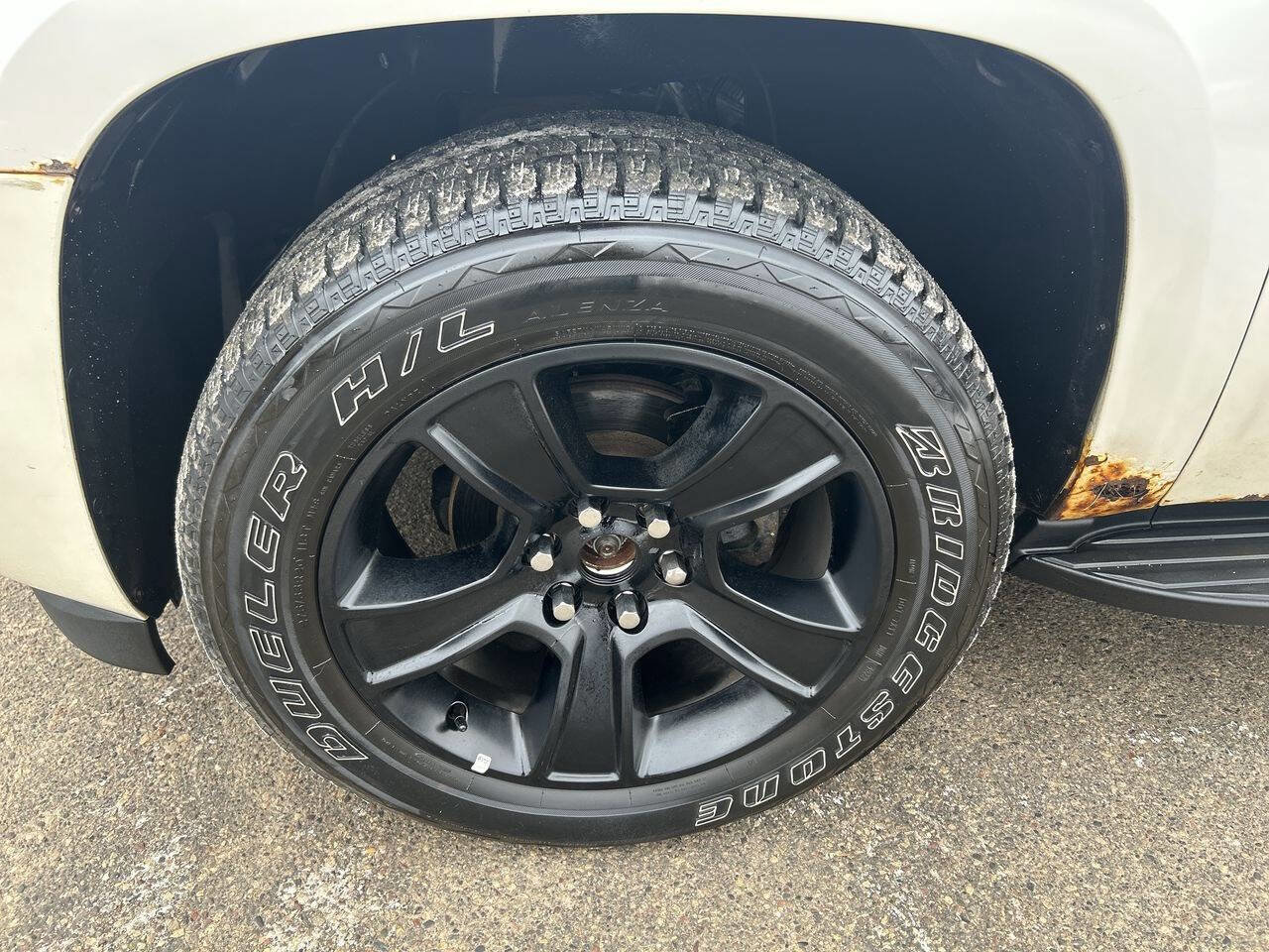 Used 2010 Chevrolet Tahoe LTZ image 8