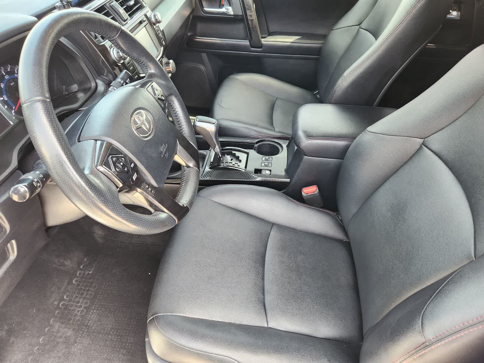 Used 2018 Toyota 4Runner TRD Off-Road Premium AWD/4WD image 11