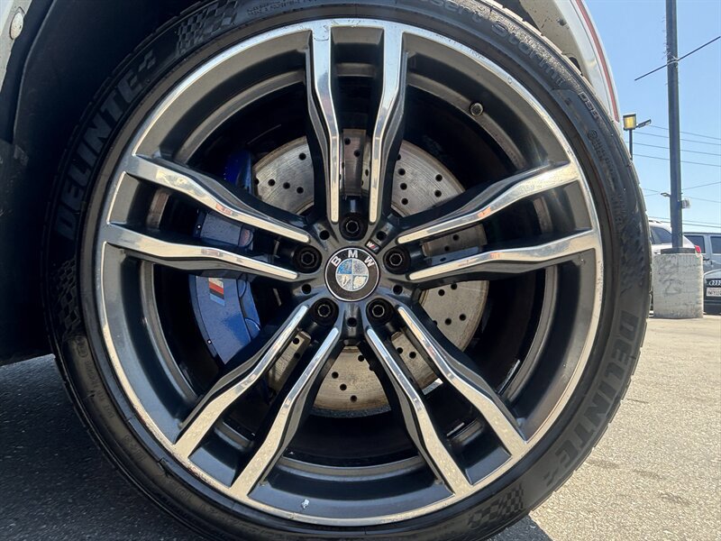 Used 2018 BMW X6 M AWD/4WD image 11