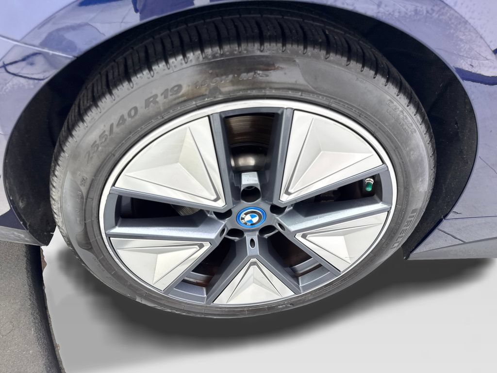 Used 2024 BMW i4 eDrive35 w/ Premium Package RWD image 85