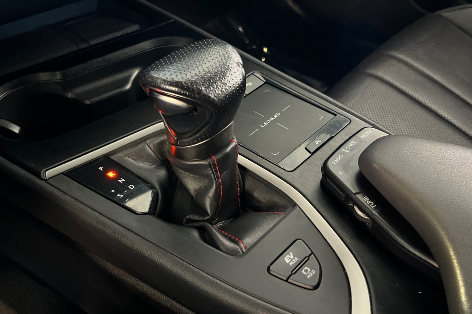 Used 2019 Lexus UX 250h F Sport w/ F Sport Premium Package AWD/4WD image 19