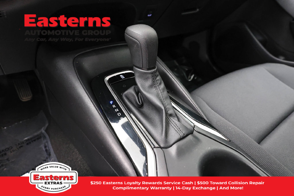 Used 2025 Toyota Corolla LE FWD image 13