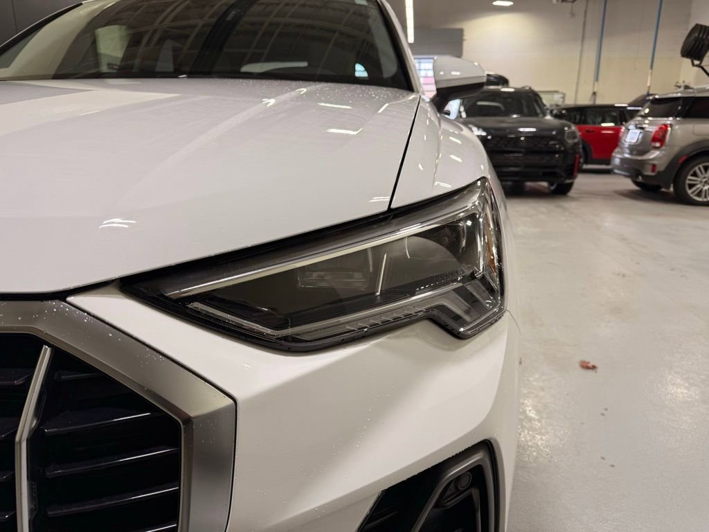 Used 2023 Audi Q3 2.0T Premium w/ Convenience Package image 9