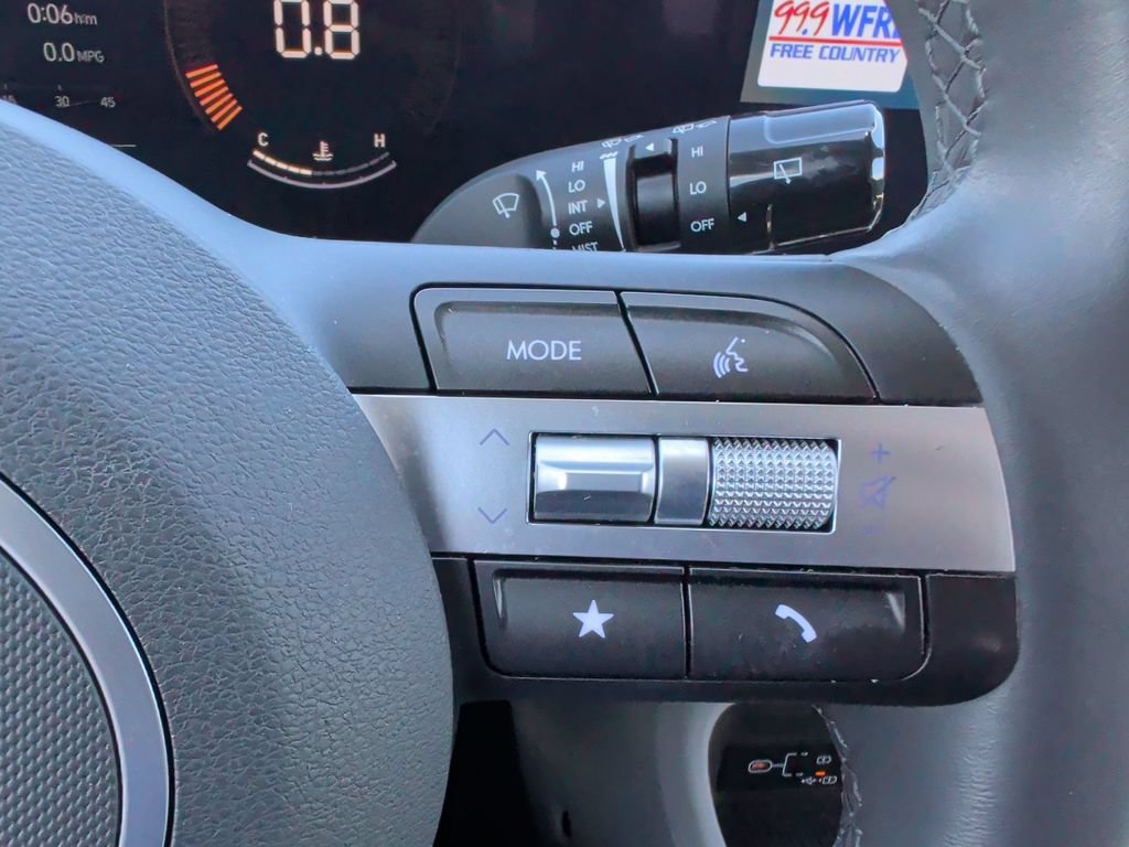 Used 2024 Hyundai Kona SEL AWD/4WD image 26