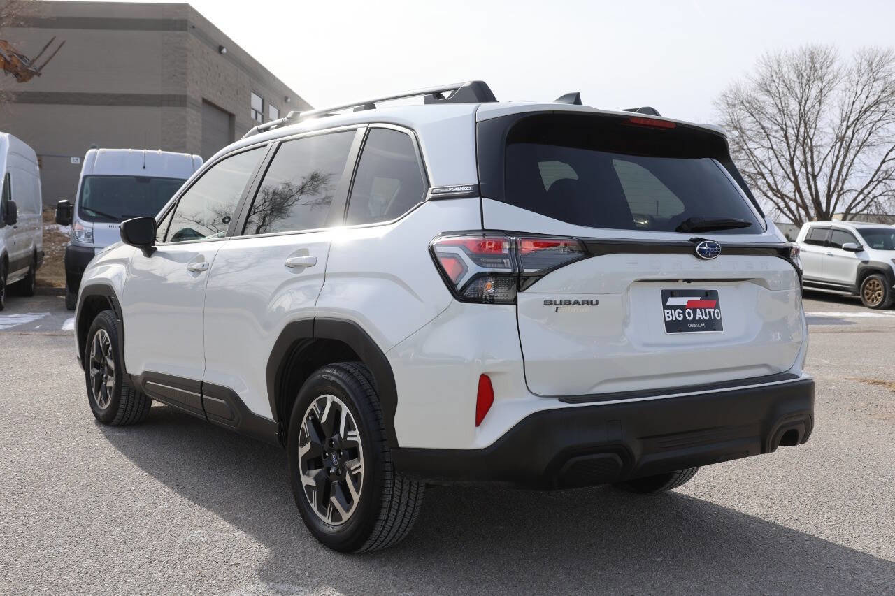 Used 2025 Subaru Forester Premium image 11