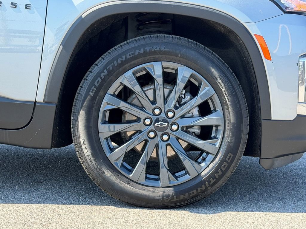 Used 2023 Chevrolet Traverse RS image 6