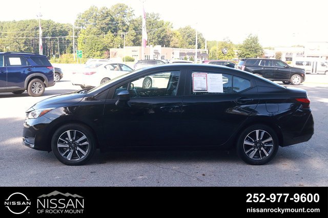 Used 2025 Nissan Versa SV FWD image 4