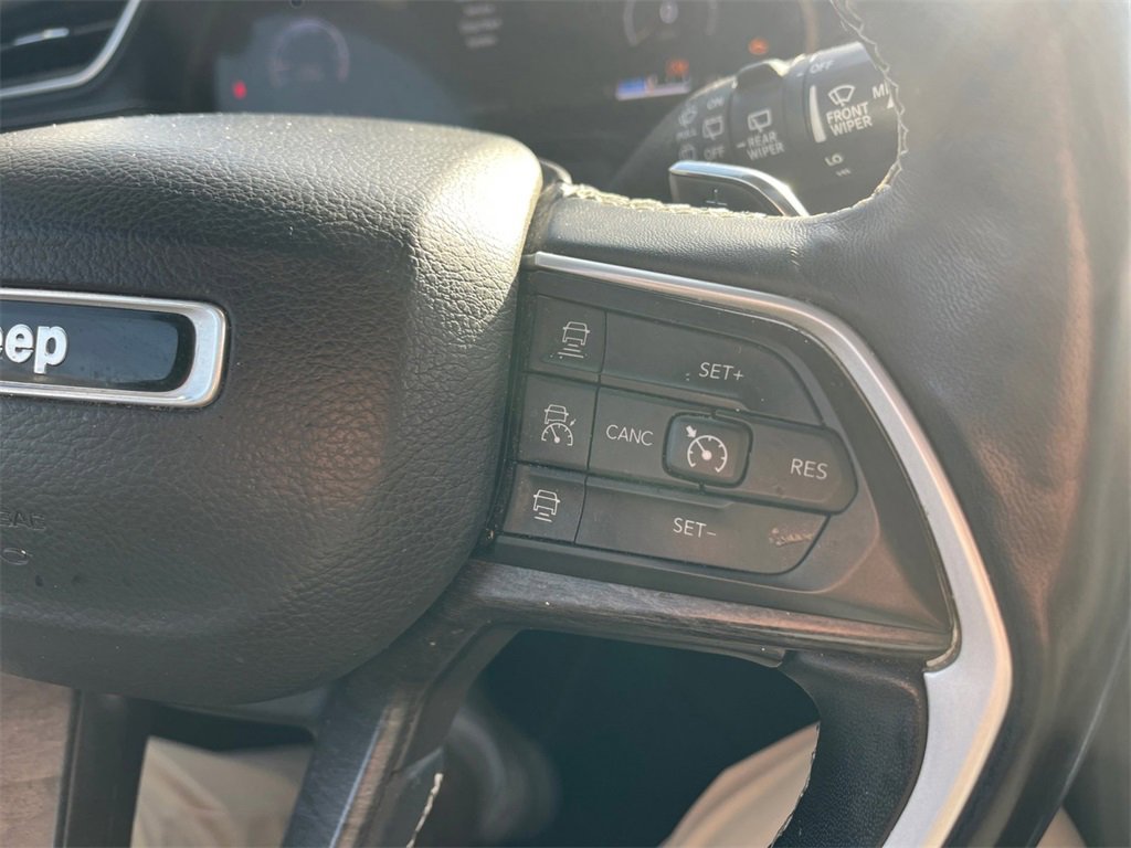 Used 2022 Jeep Grand Cherokee L Limited image 31