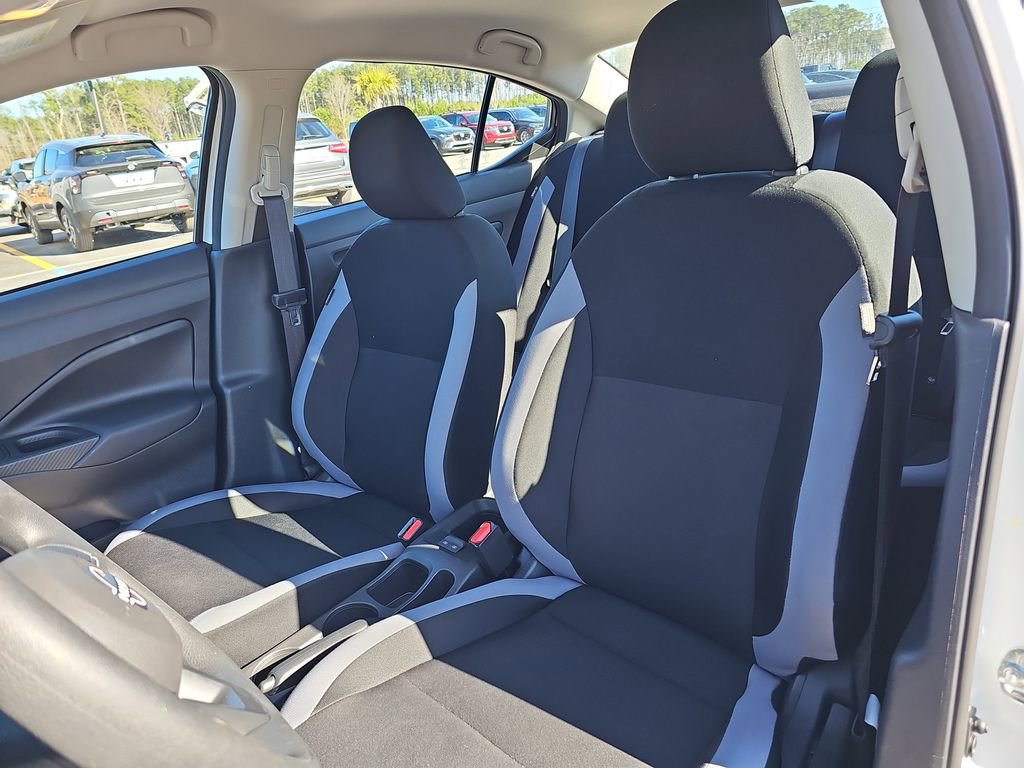 Used 2025 Nissan Versa S w/ Trunk Package image 20