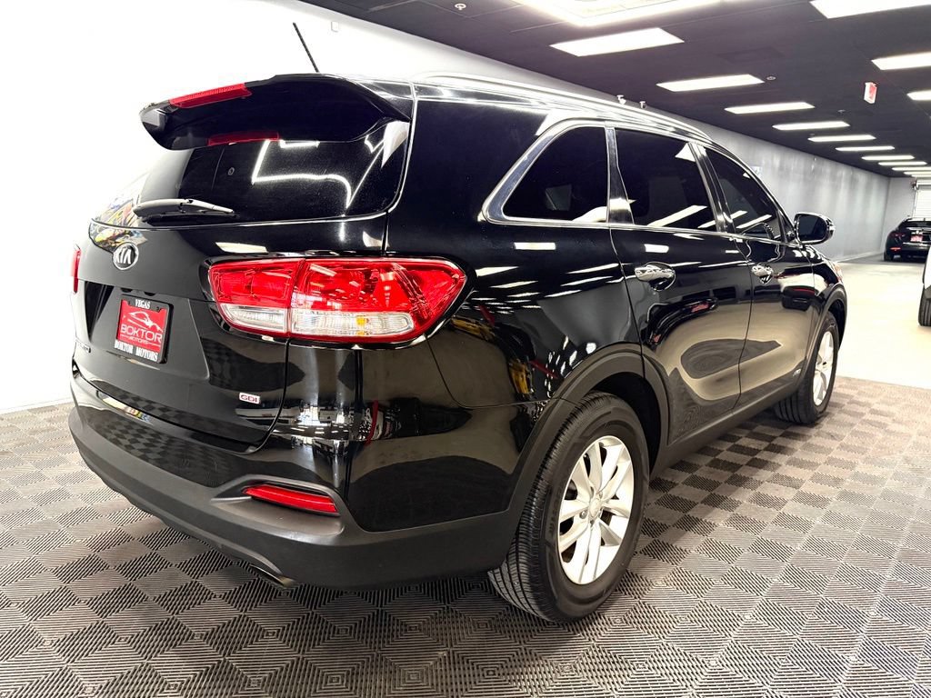 Used 2017 Kia Sorento AWD image 14