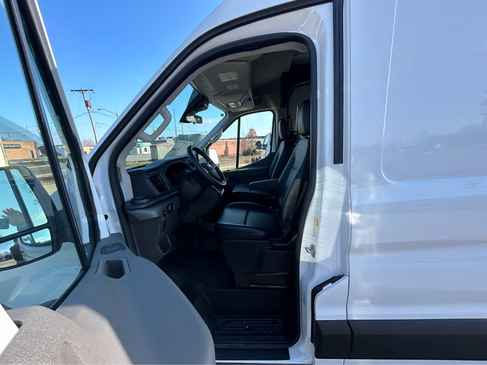 New 2026 Ford Transit 250 148 Medium Roof w/ Load Area Protection Package RWD image 13