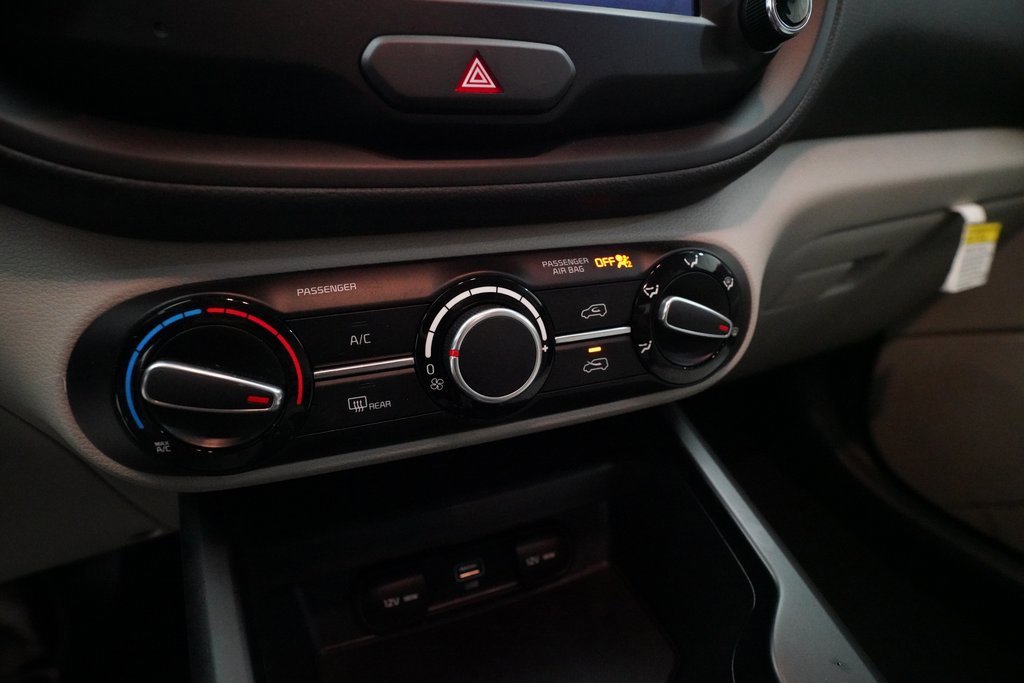 Used 2023 Kia Soul LX w/ LX Technology Package image 20