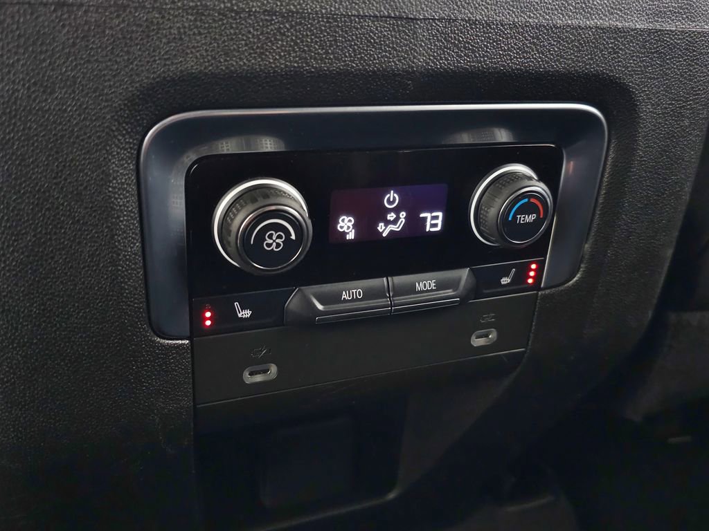 Used 2021 Chevrolet Tahoe Premier AWD/4WD image 36
