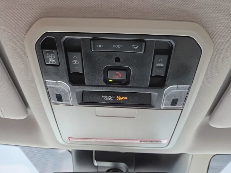Used 2024 Toyota Tundra Limited AWD/4WD image 41