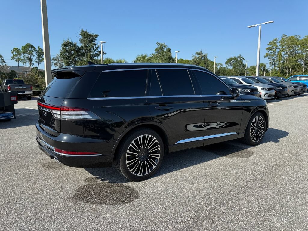 Used 2024 Lincoln Aviator Black Label w/ Dynamic Handling Package AWD/4WD image 3