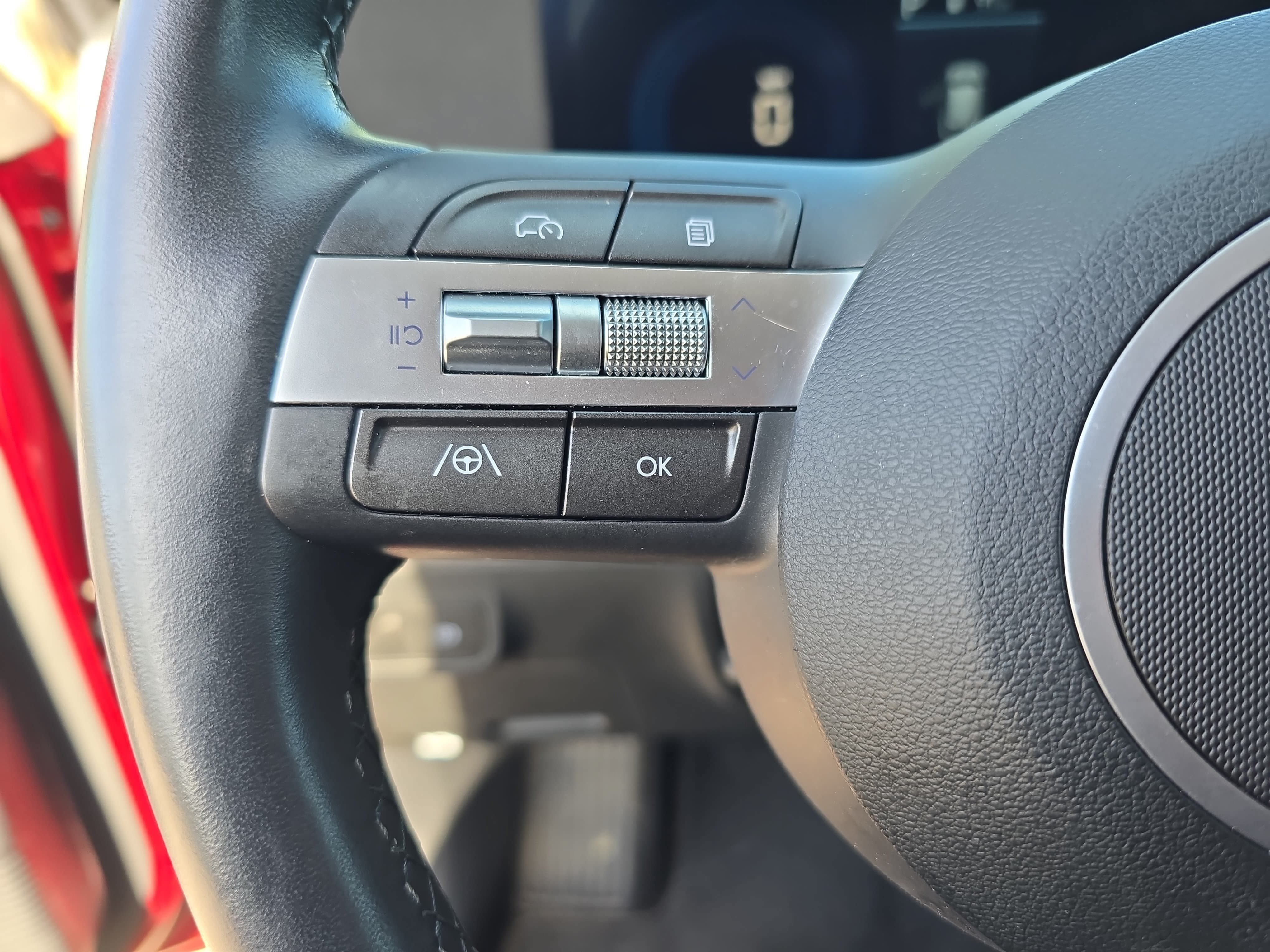 Used 2025 Hyundai Kona SEL FWD image 16