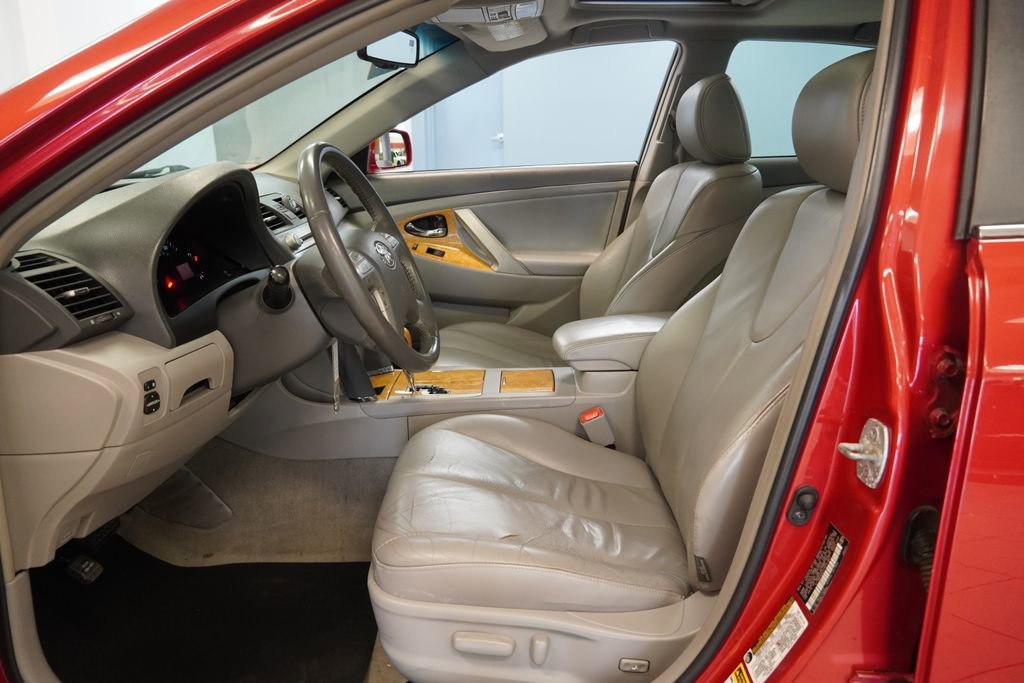 Used 2007 Toyota Camry V6 FWD image 6