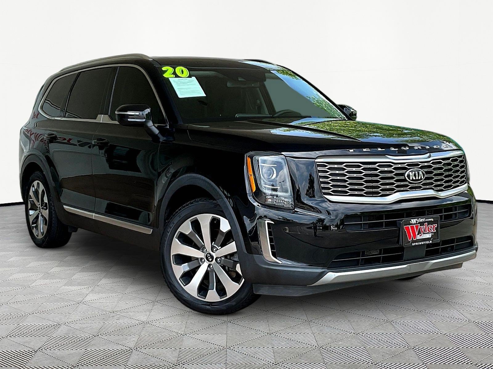 Used 2020 Kia Telluride EX w/ EX Premium Package FWD image 3