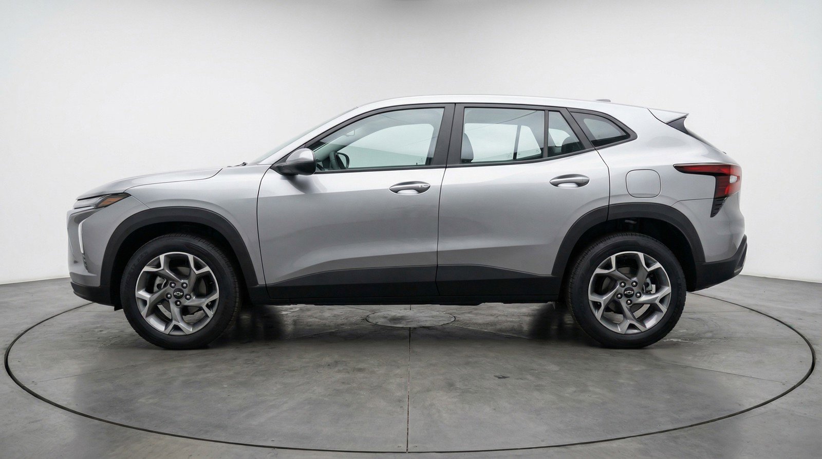 Used 2025 Chevrolet Trax LT image 5