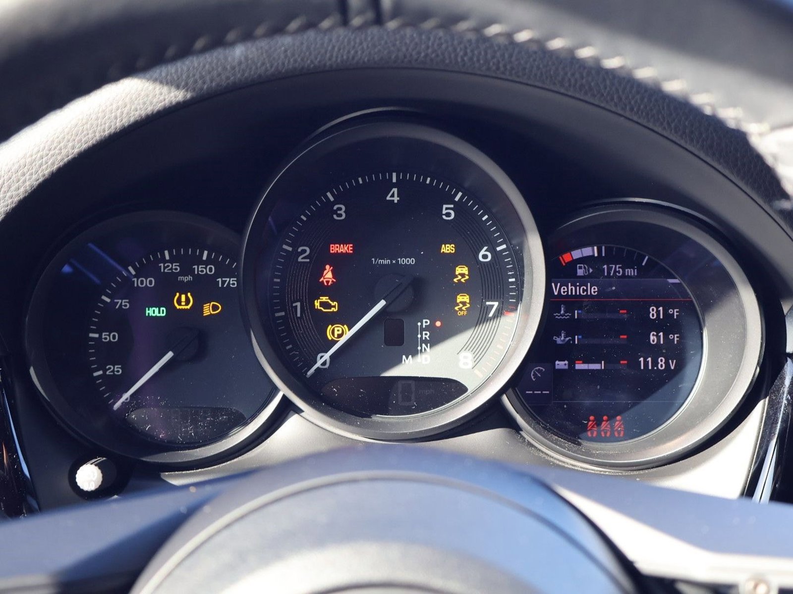 Certified 2025 Porsche Macan image 16