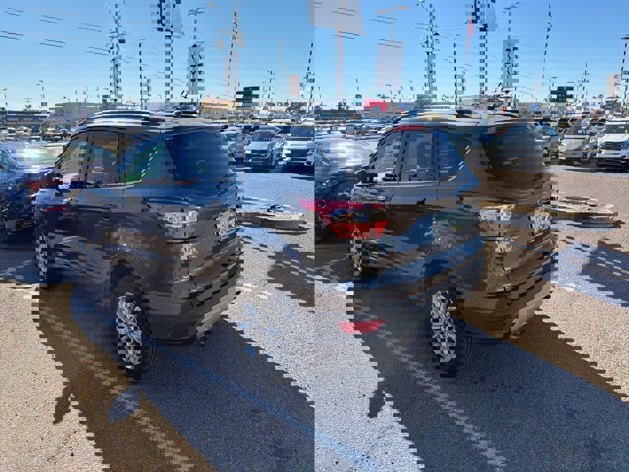 Used 2018 Ford Escape SE w/ SE Sync 3 Package image 10