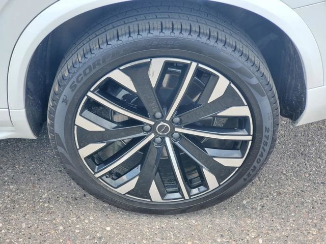 Used 2025 Volvo XC90 B5 Ultra AWD/4WD image 7