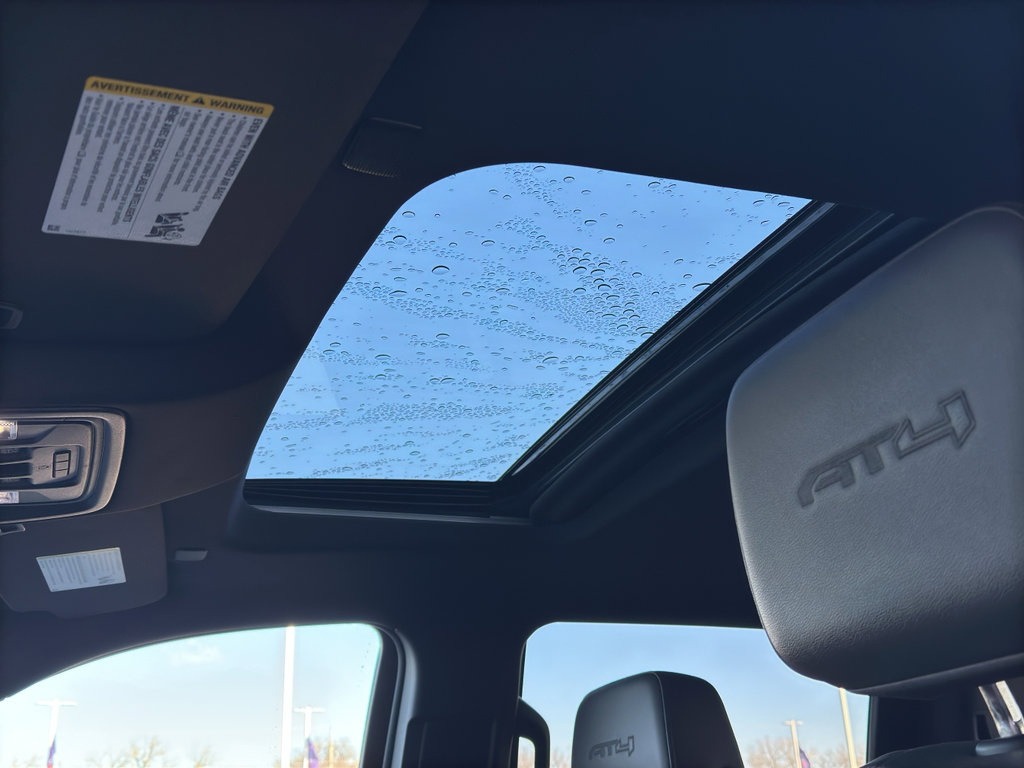 Used 2024 GMC Sierra 2500 AT4 w/ Technology Package image 30