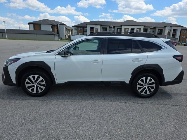 Used 2023 Subaru Outback Premium AWD/4WD image 10
