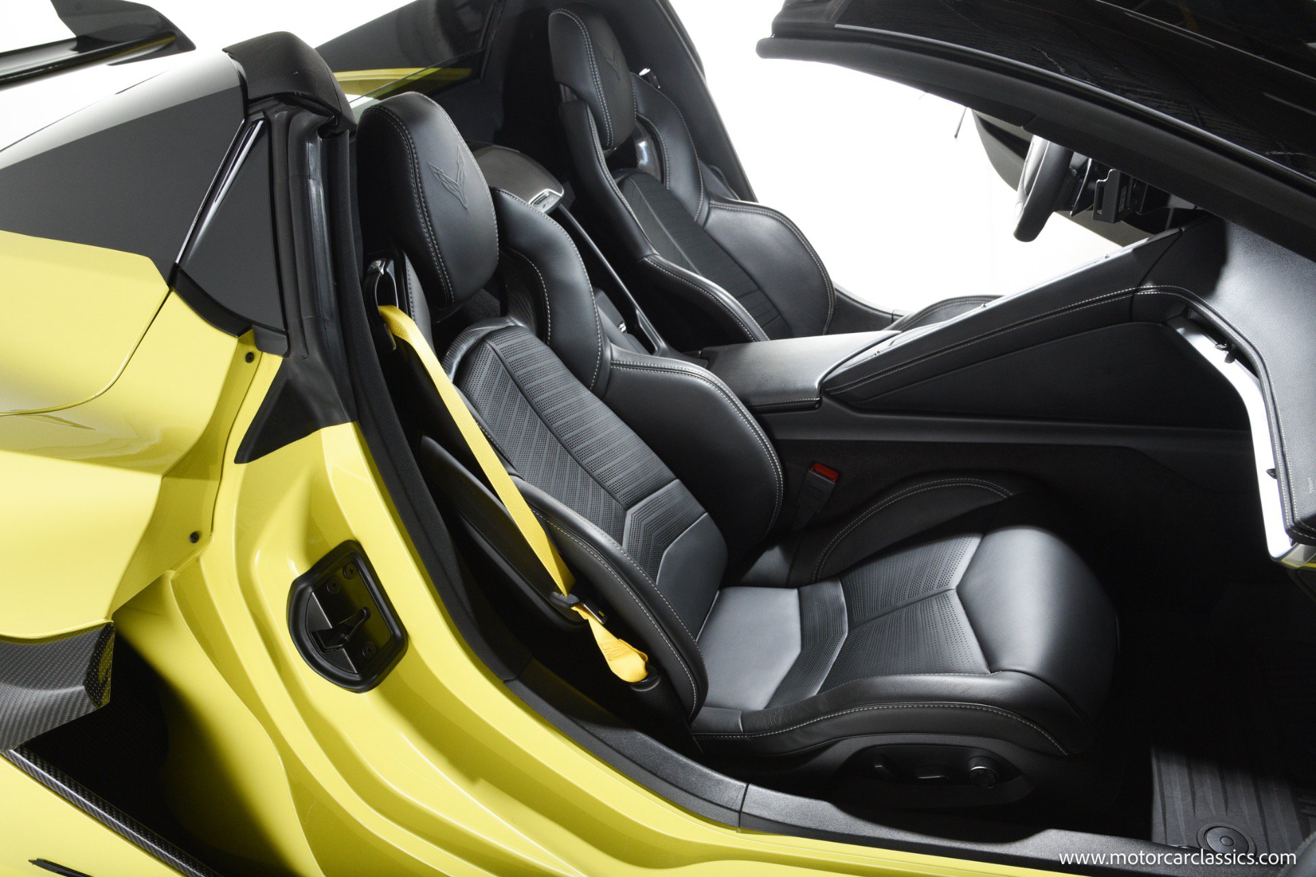 Used 2024 Chevrolet Corvette Z06 RWD image 31