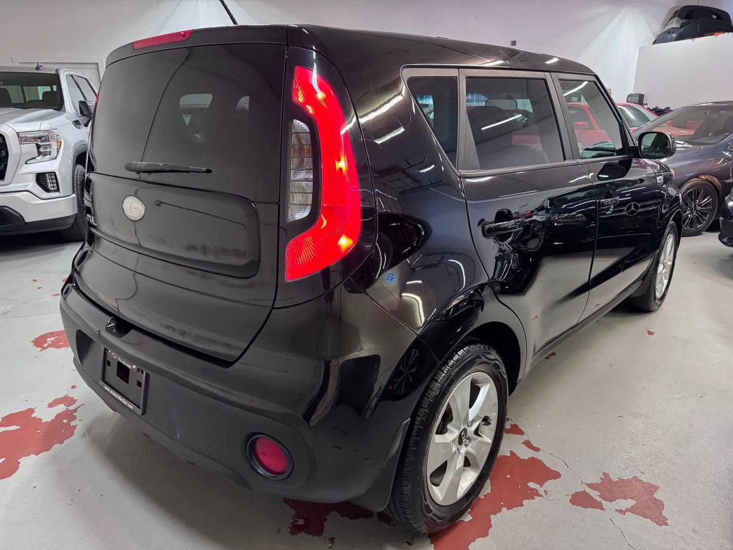 Used 2017 Kia Soul image 3