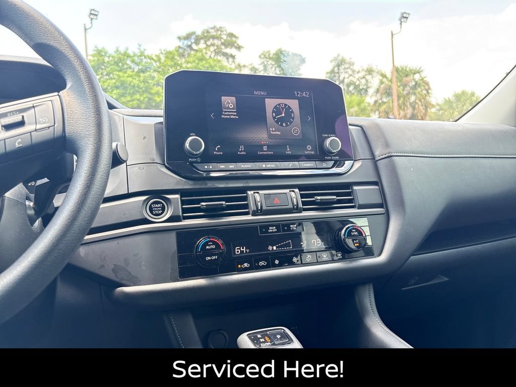 Used 2024 Nissan Pathfinder S AWD/4WD image 16