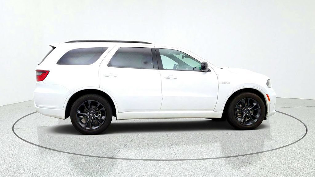Used 2023 Dodge Durango R/T w/ Blacktop Package AWD/4WD image 4