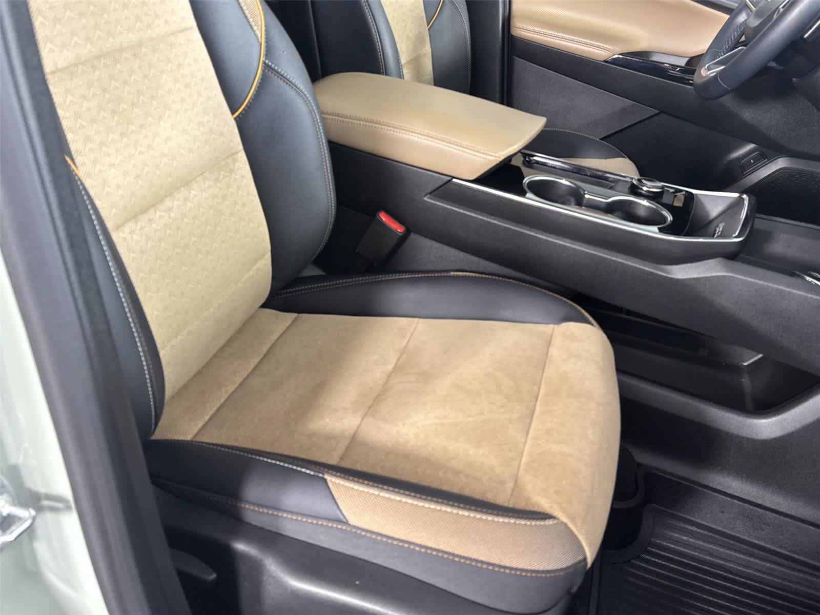 Used 2025 Chevrolet Equinox ACTIV AWD/4WD image 13