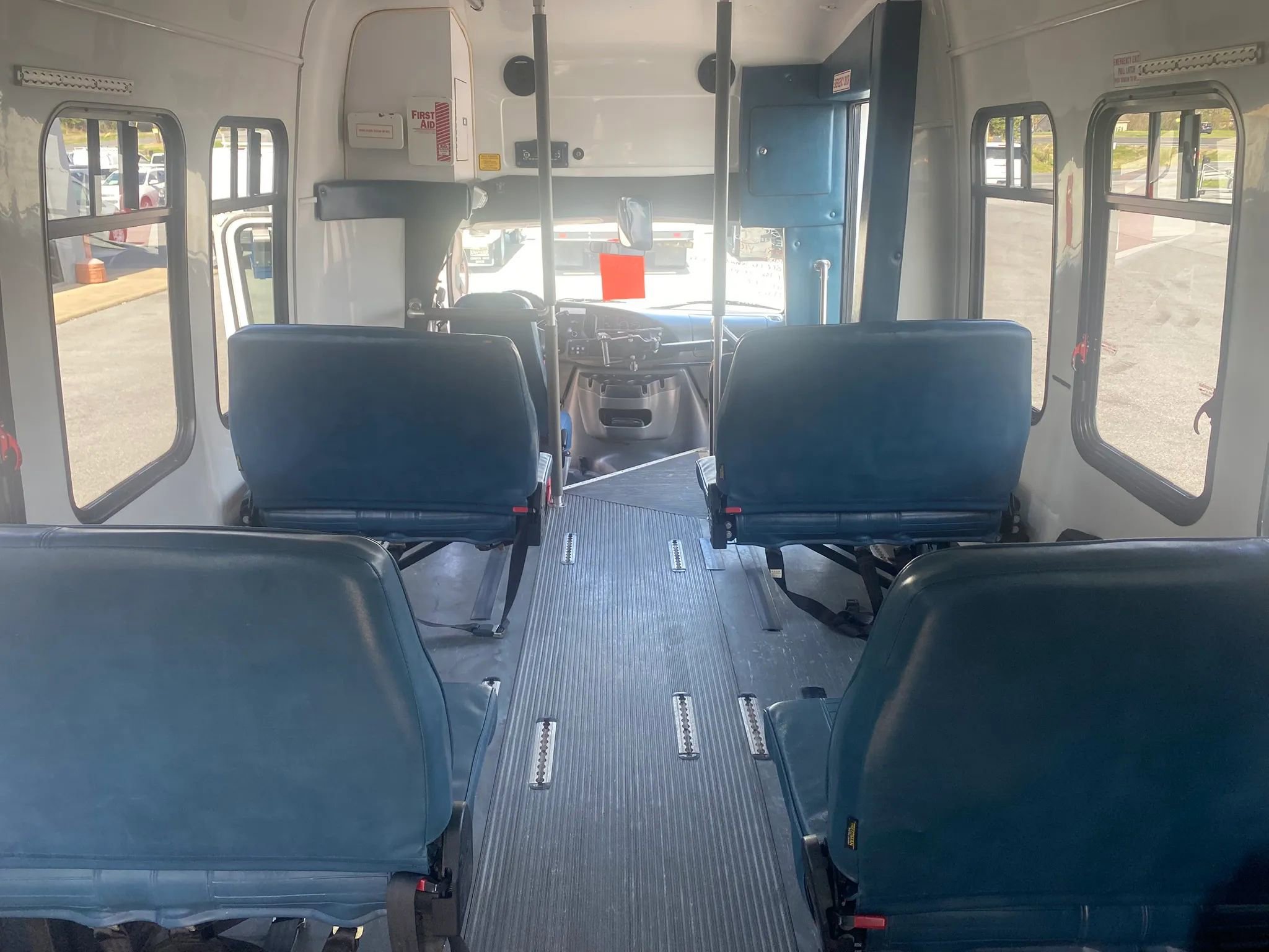 Used 2006 Ford E-450 and Econoline 450 image 20