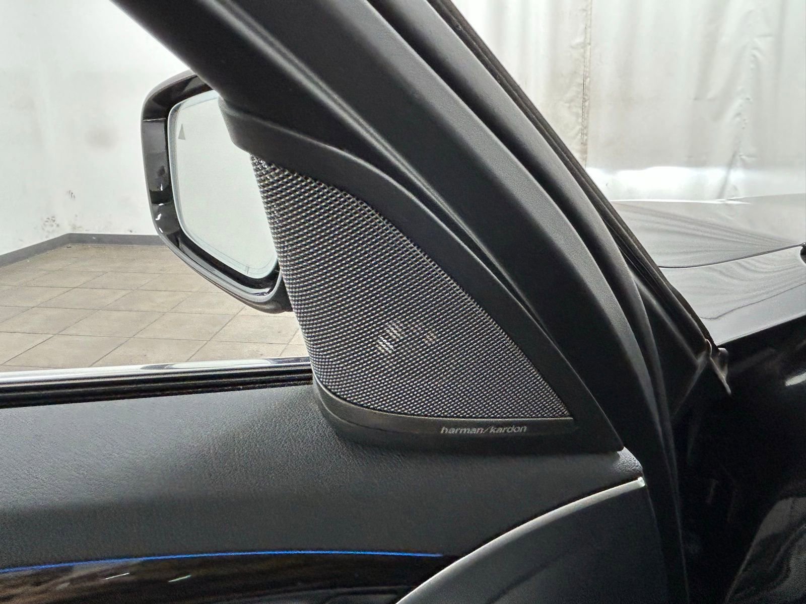 Used 2023 BMW 530e xDrive w/ Executive Package image 27