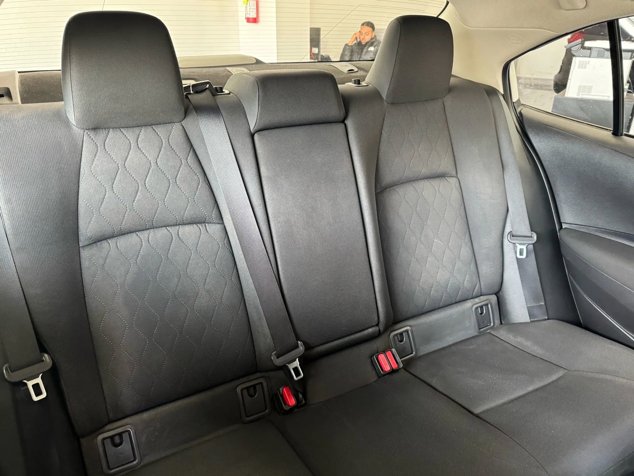 Used 2020 Toyota Corolla LE image 23